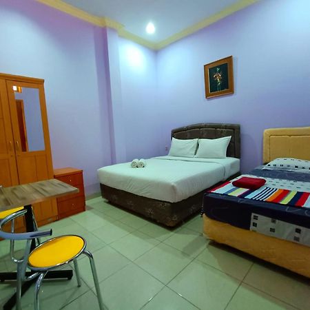 Wisma Mutiara Padang  Bagian luar foto