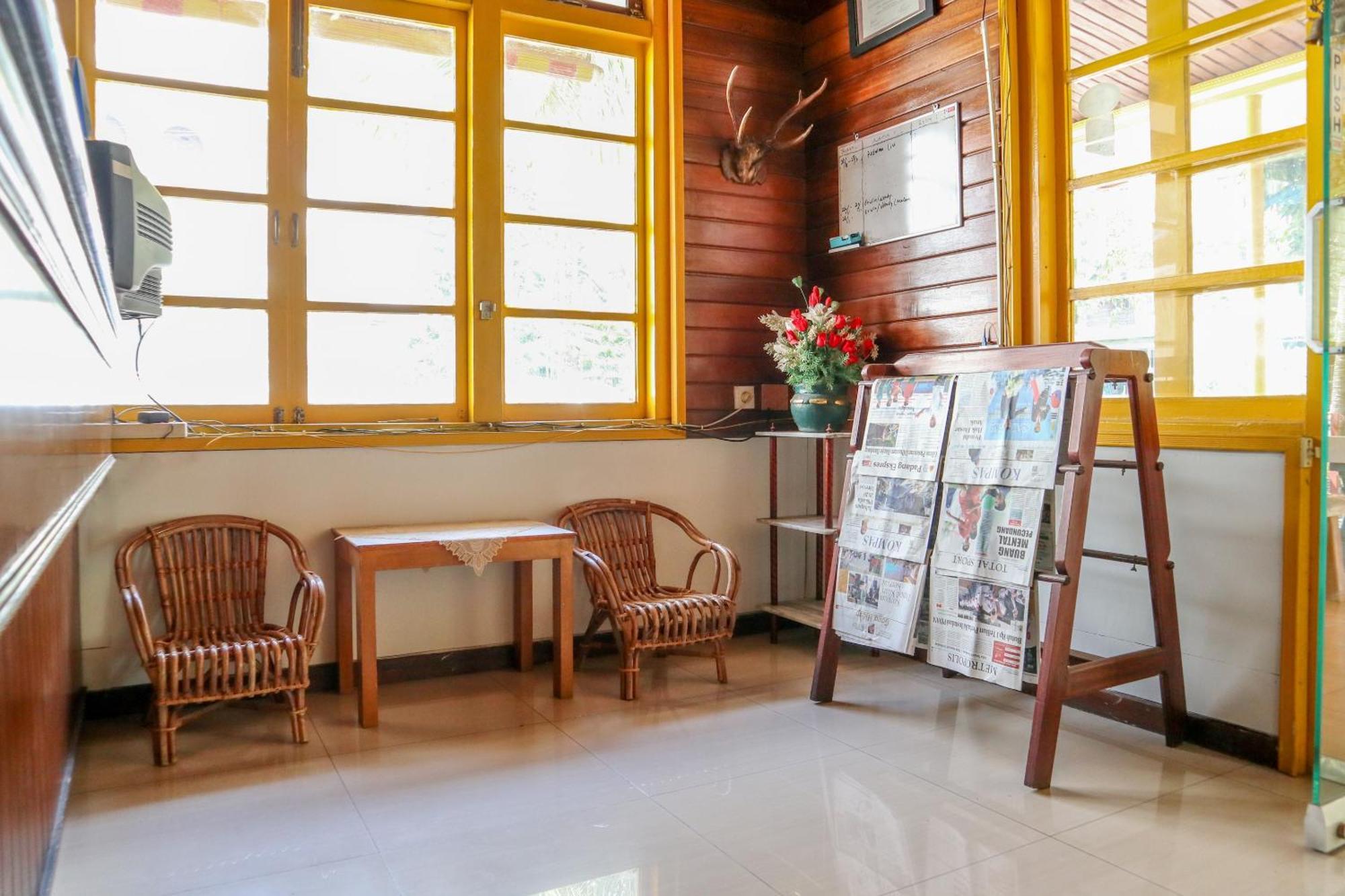 Wisma Mutiara Padang  Bagian luar foto