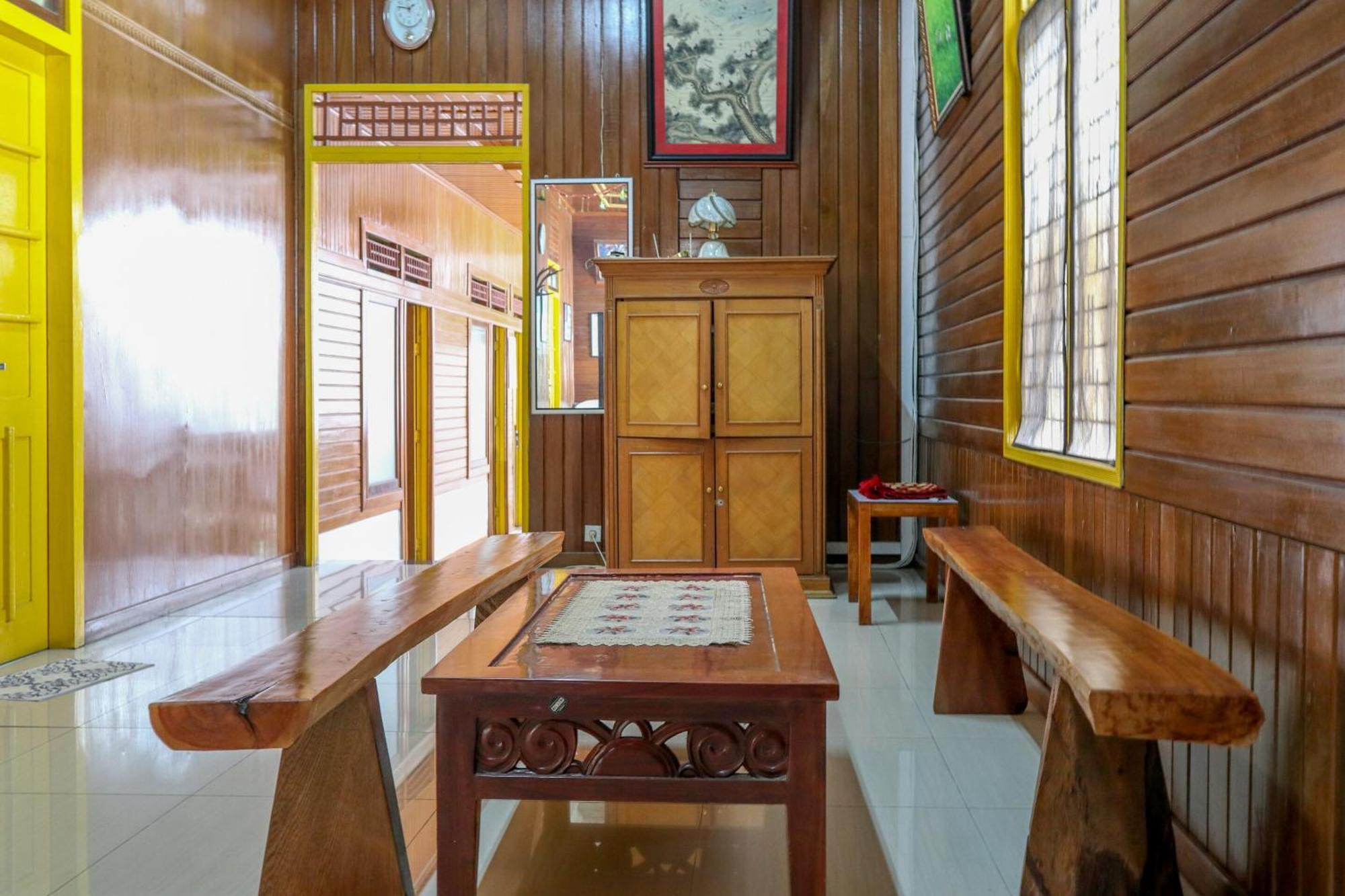 Wisma Mutiara Padang  Bagian luar foto